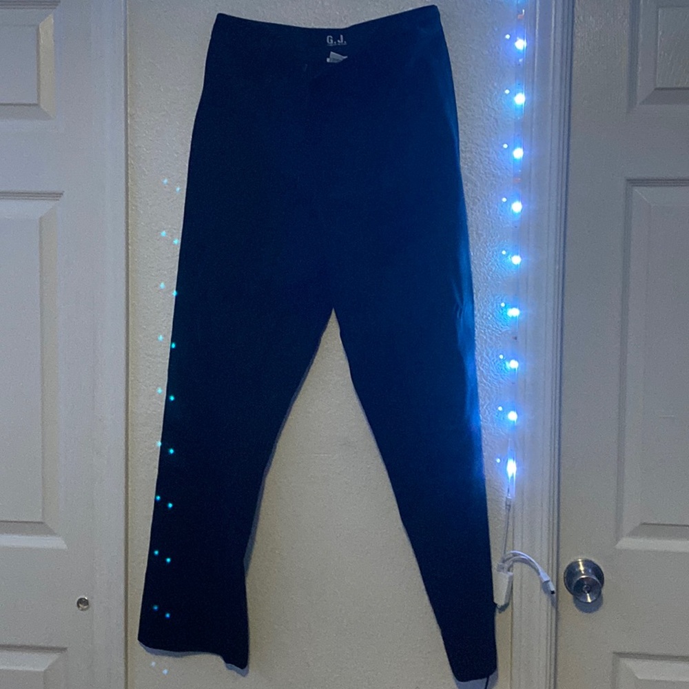 Men’s work dress pants worn a couple of times but still In really good quality